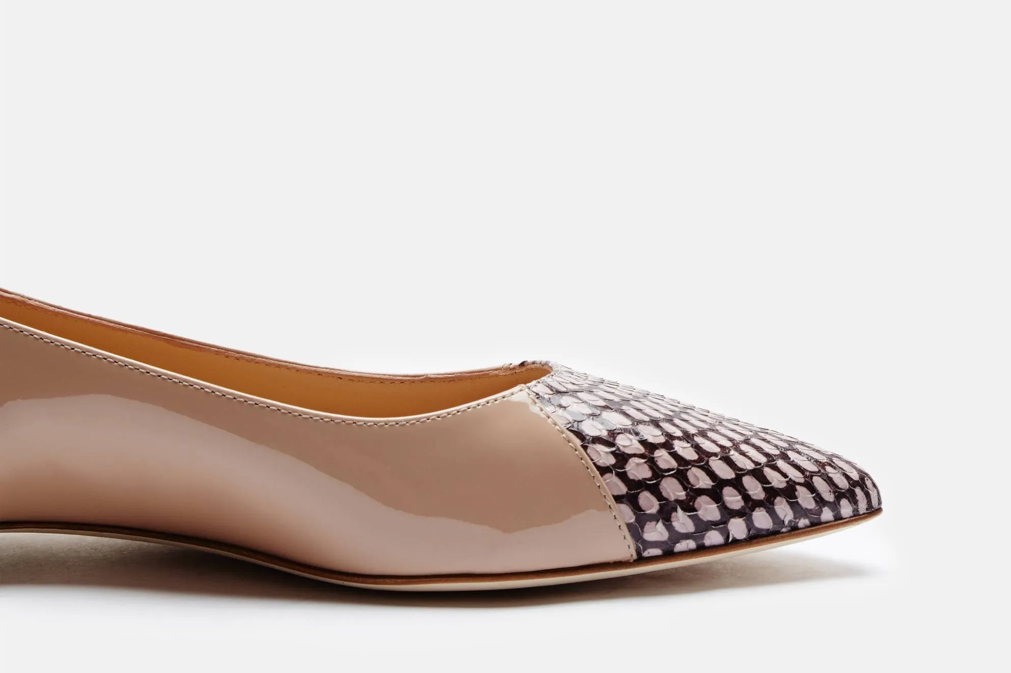 Academy Flat - Nude