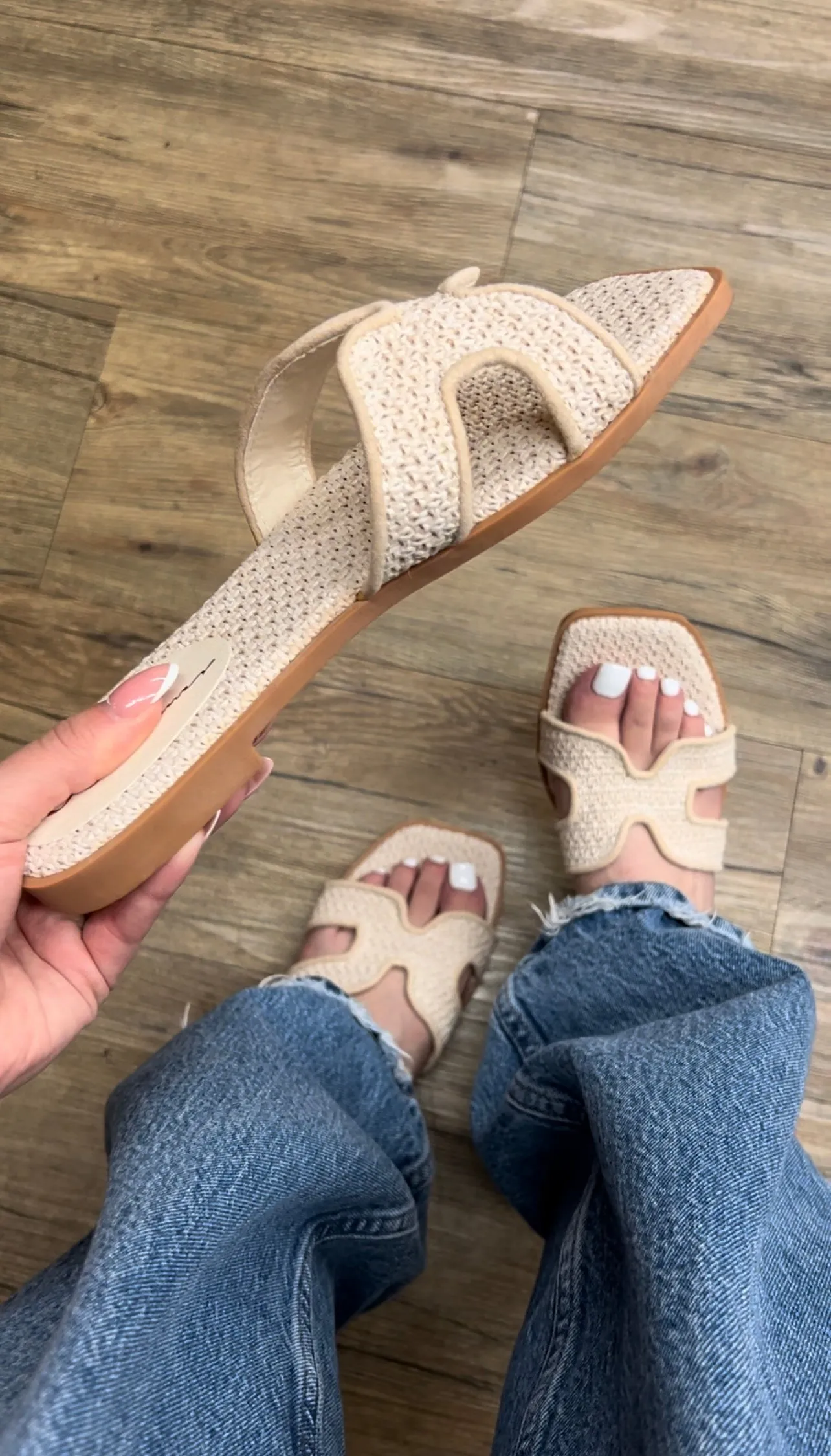 Aileen Flat Sandal - White Raffia (Wide Friendly)