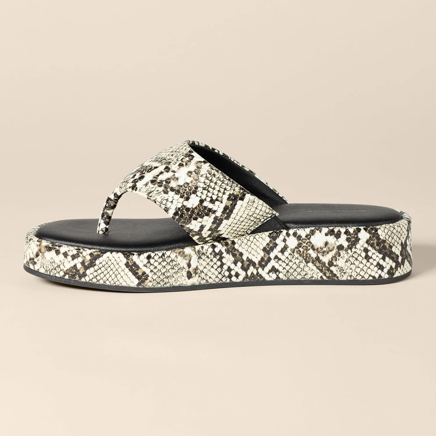 Amazon Essentials Women's Flatform Thong Sandals