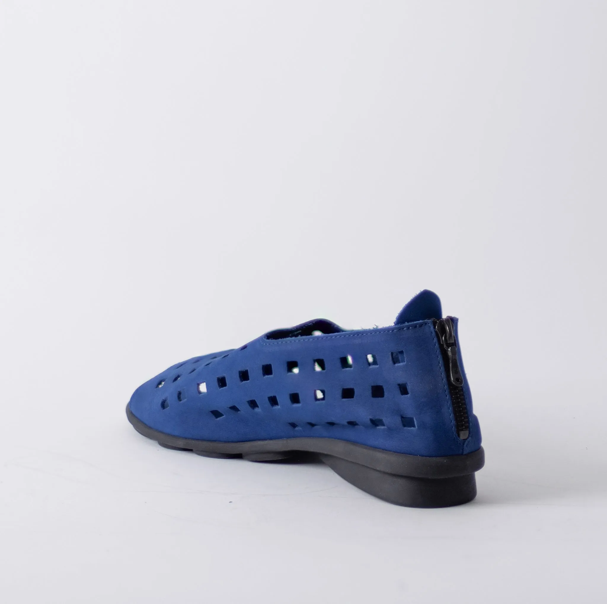 ARCHE DRICK NUBUCK NAVY FLATS