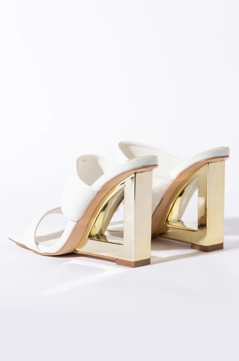AZALEA WANG HEAD IN THE CLOUDS WEDGE SANDAL IN WHITE