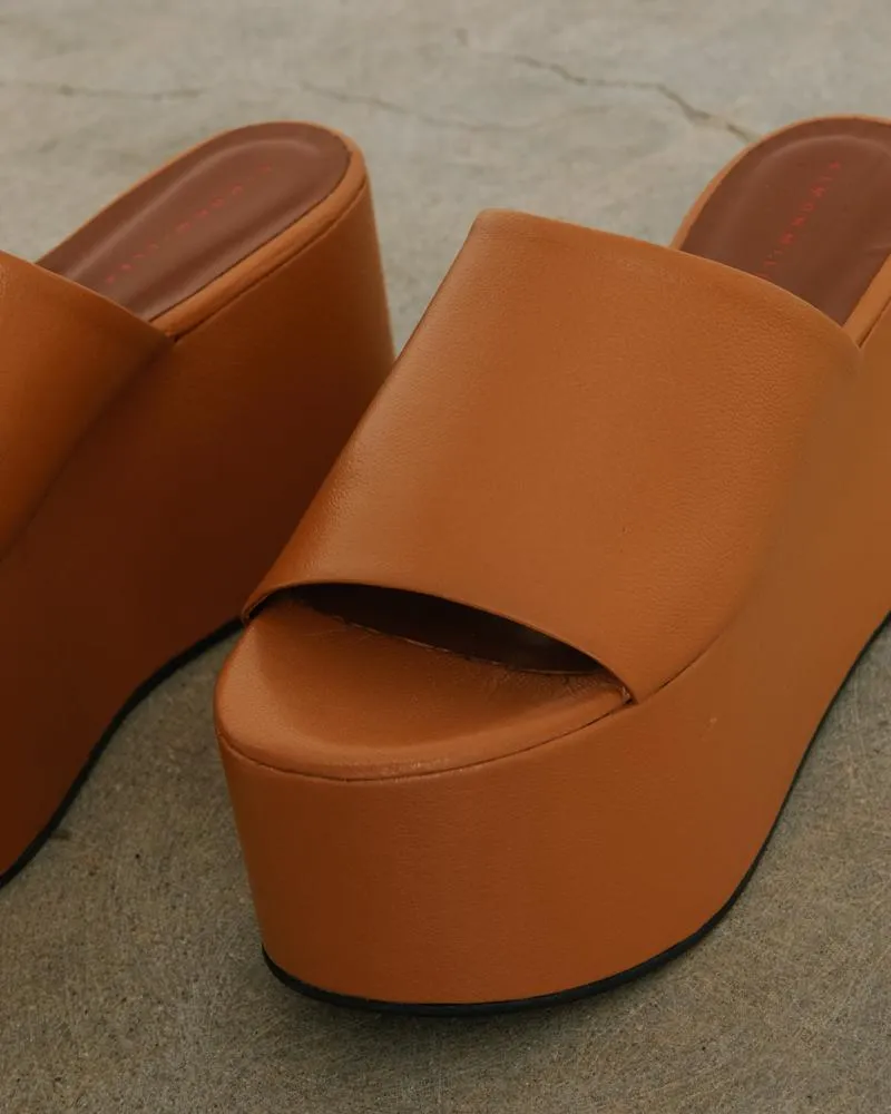 Blackout Platform Shoes in Toffee