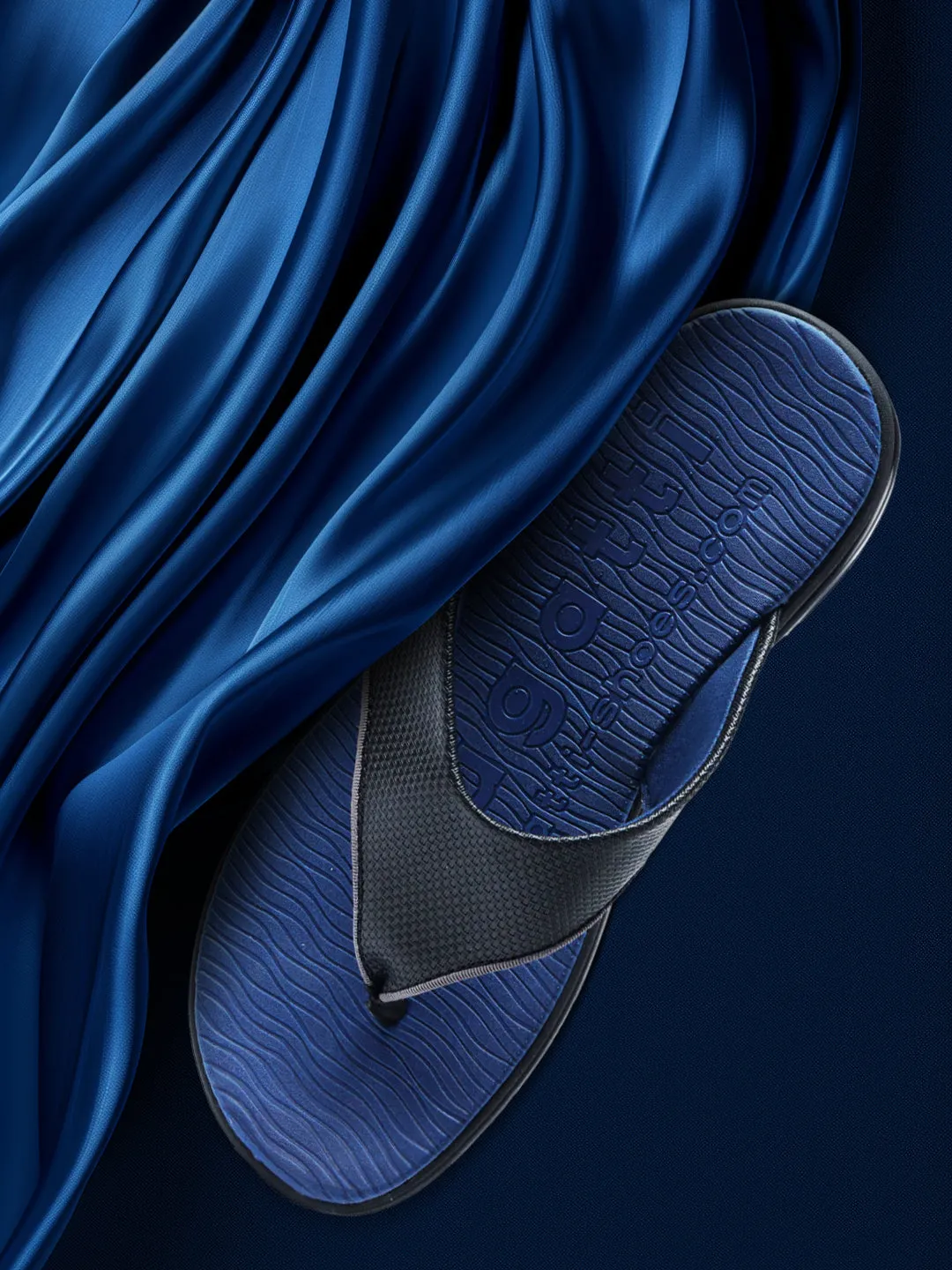 bugatti Black Thongs Sandals