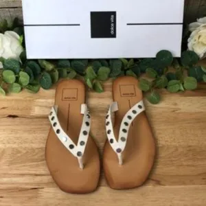 Dolce Vita Clyde Studded Thong Sandals Off White Size 6M