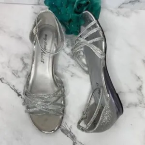 EASY STREET Tarrah Silver Glitter Evening Sandals 8.5
