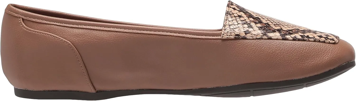 Easy Street Women's Thrill Flat Sneaker
