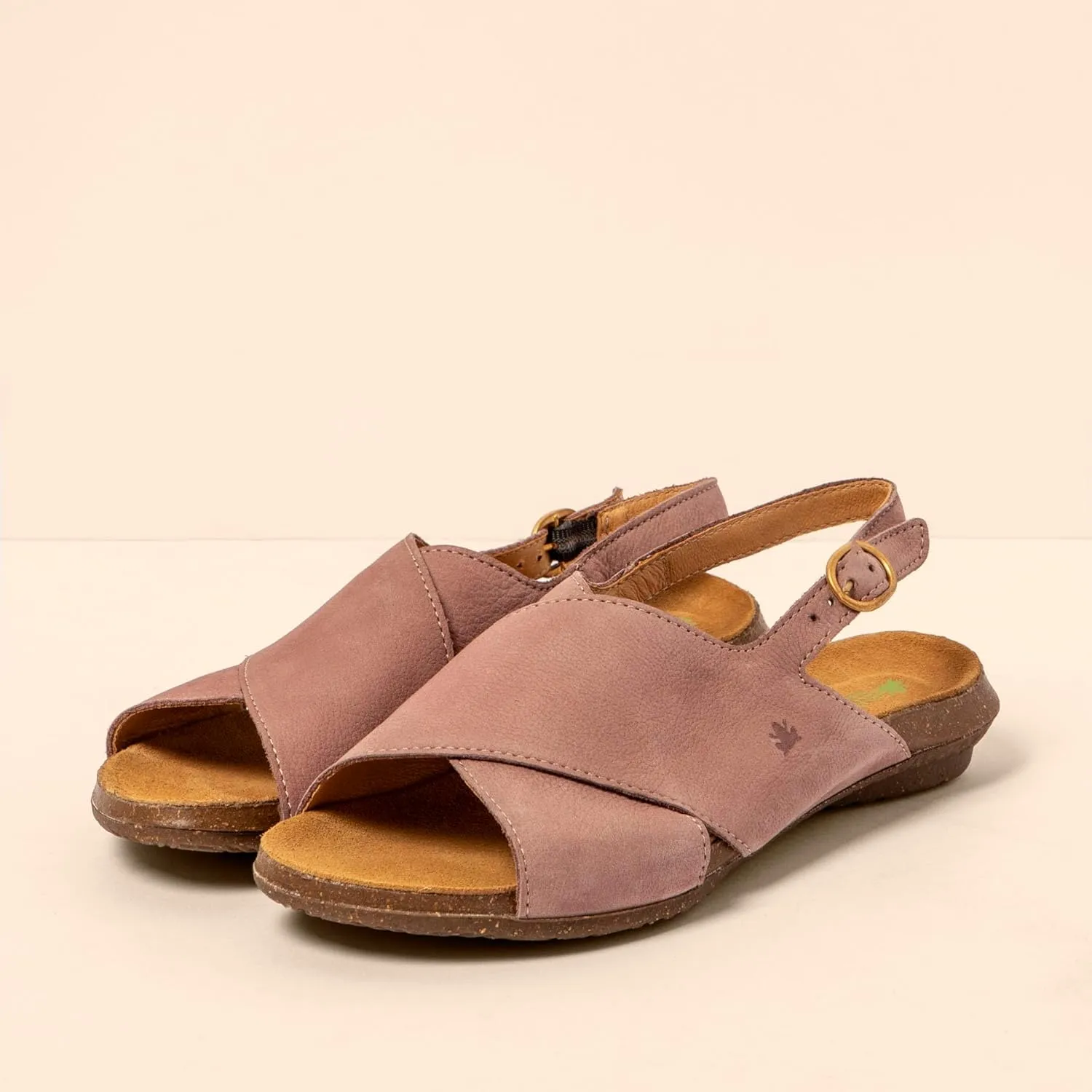 El Naturalista Women's Classic Flat Sandal