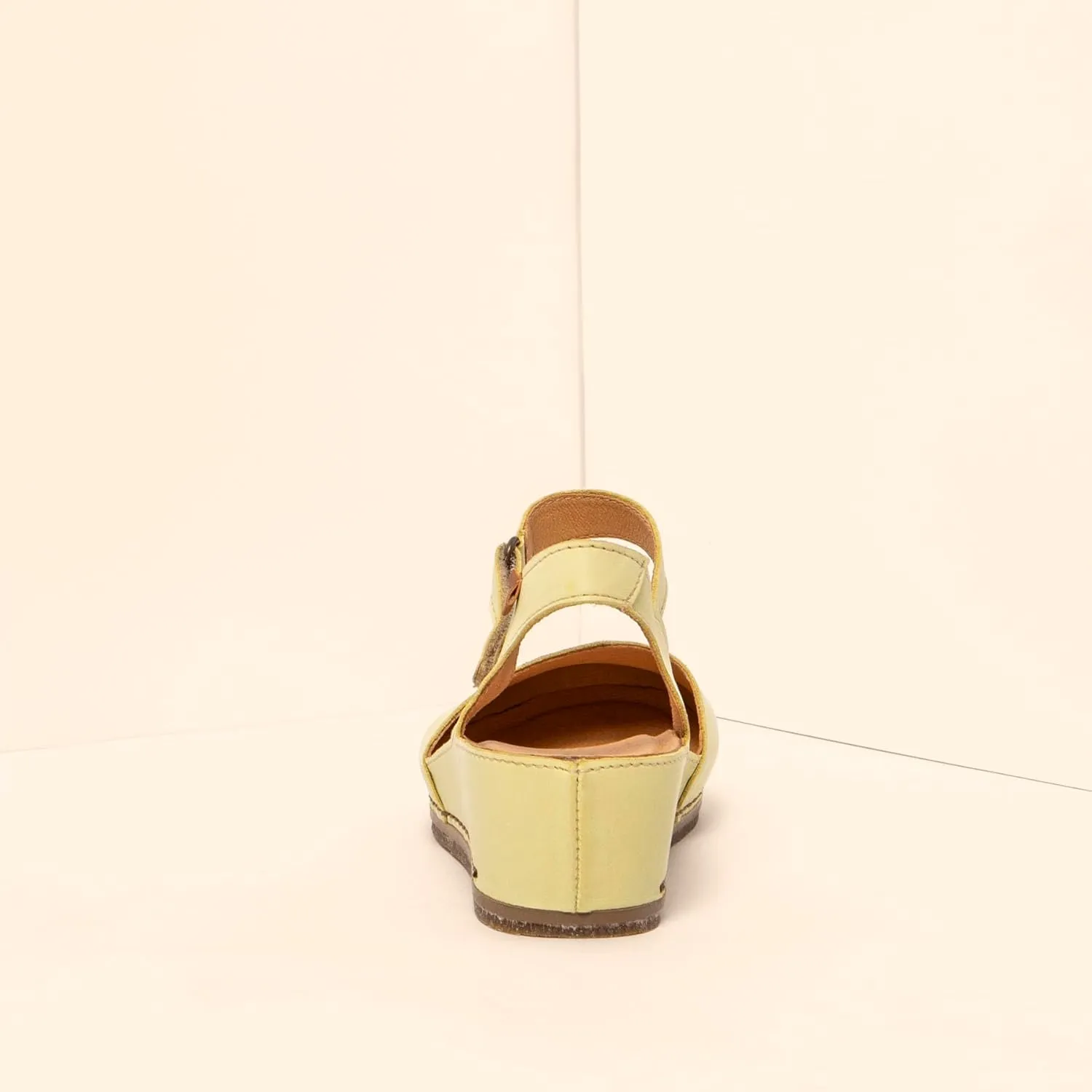 El Naturalista Women's Classic Full-Length Platform Sandals with Wedge Heel