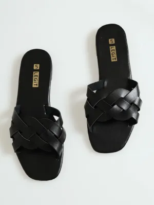 Flat Basic Weaved Push In Mule Sandal - Black