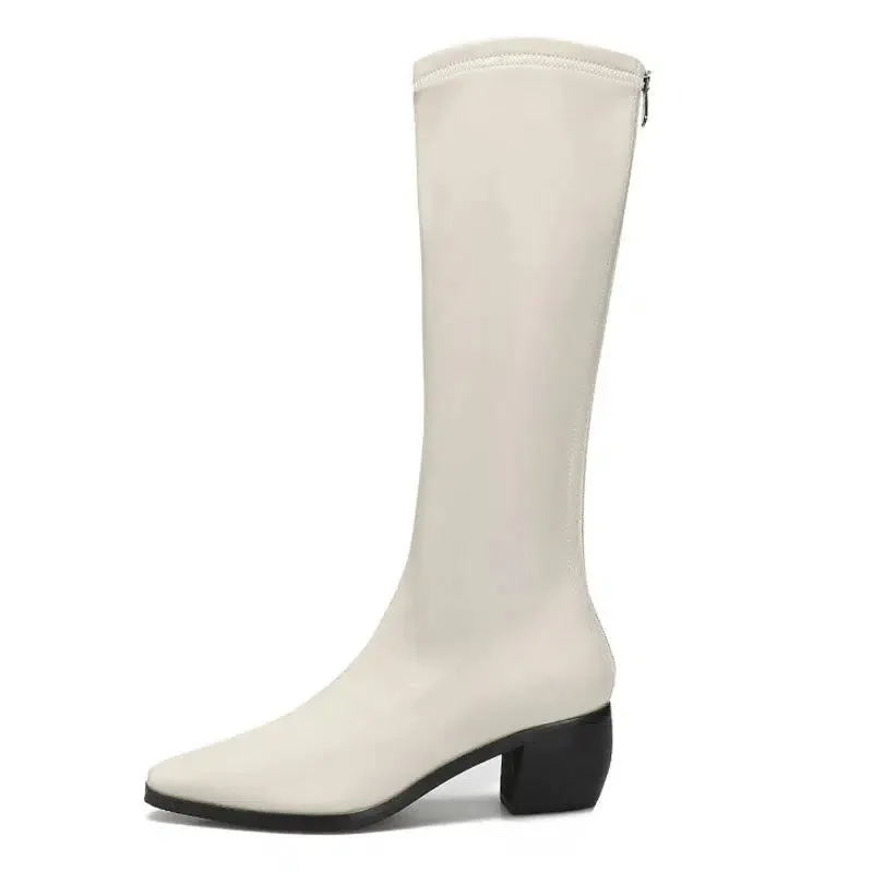 Flat heel pointed toe boots