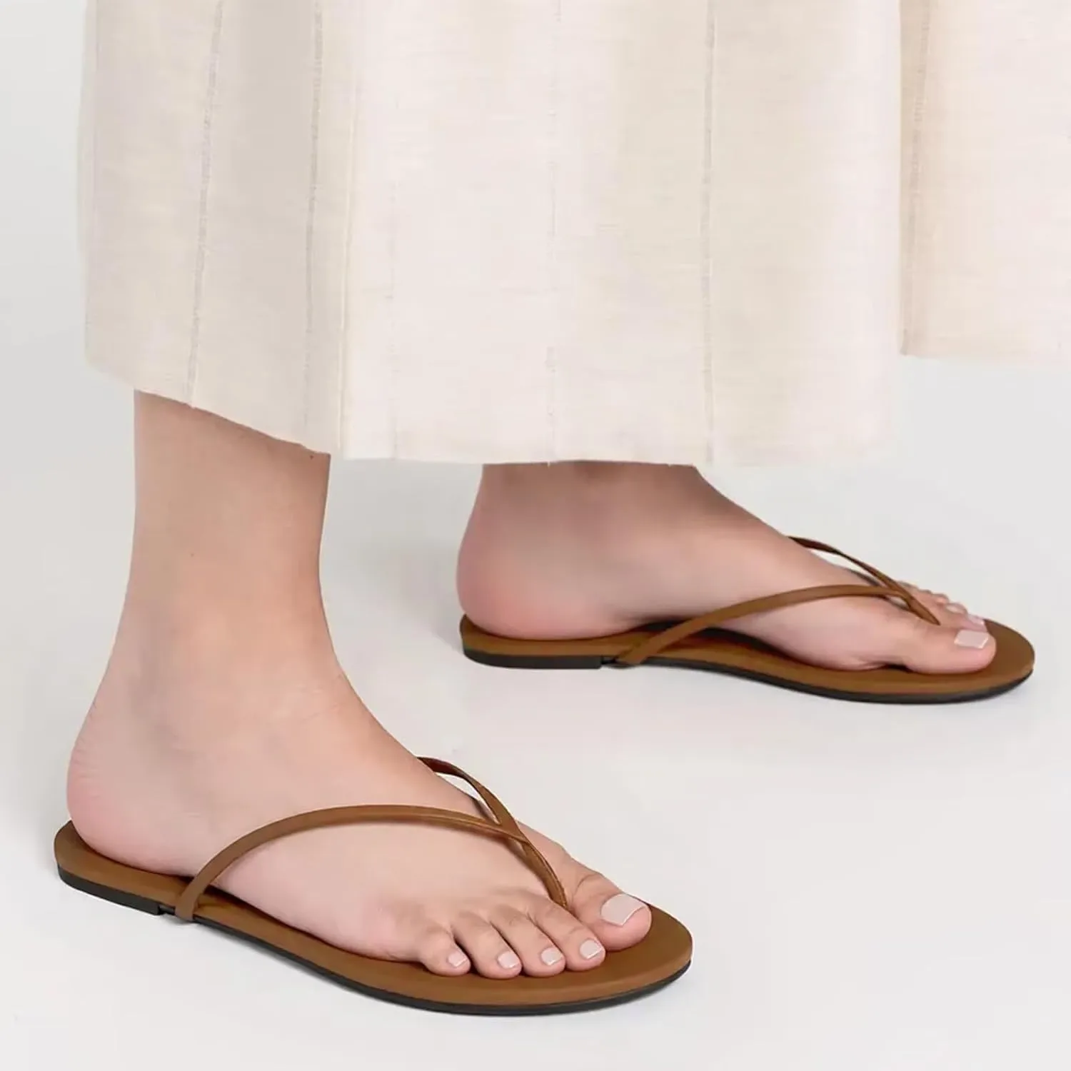 Flat Leather Flip Flops for Women, Comfortable Dressy Thong Sandals 2025 Summer and Spring Vacation Essentials, Chanclas Para Mujer