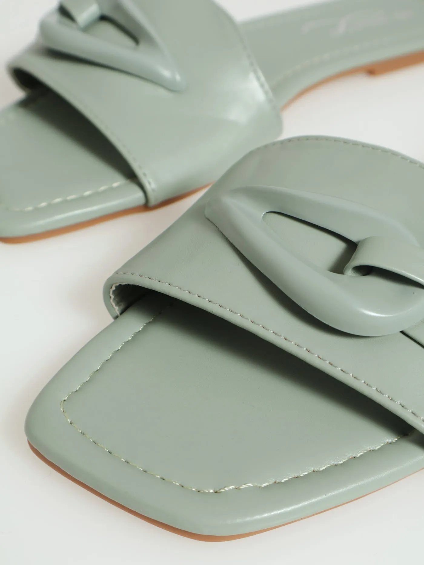 Flat Teardrop Trim One Strap Push In Mule Sandal - Sage