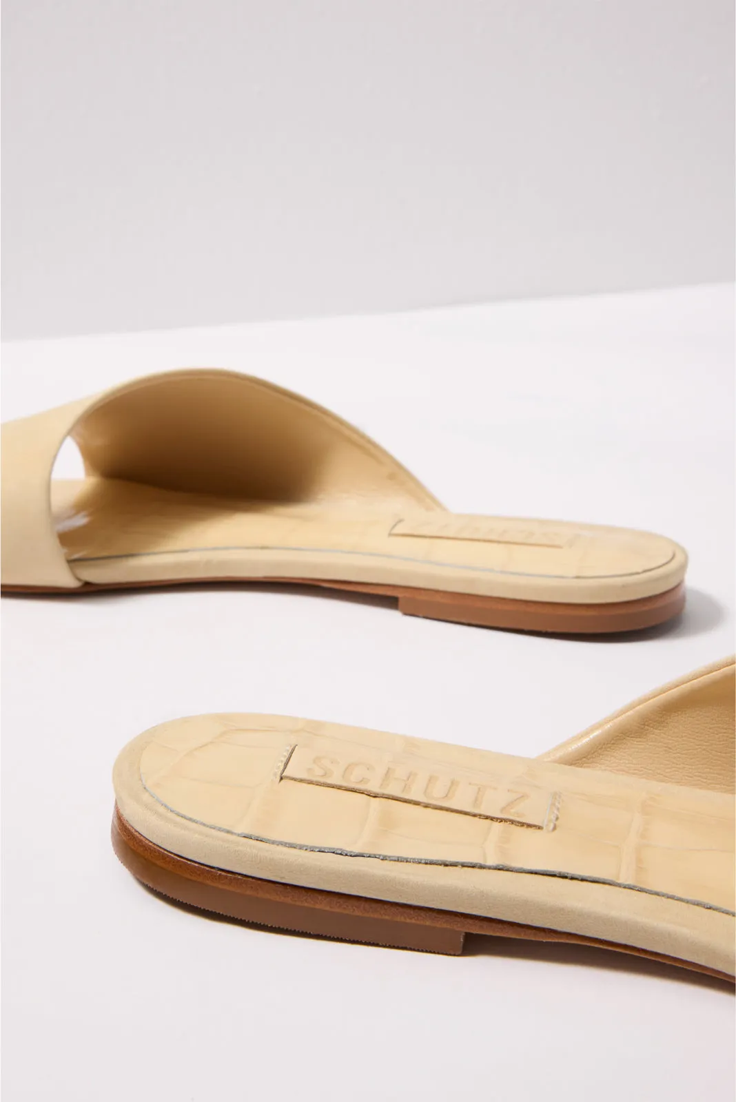 Jodie Flat