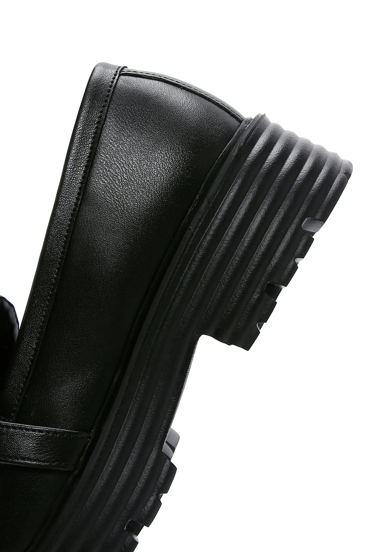 Kadın Siyah Tokalı Maskülen Loafer