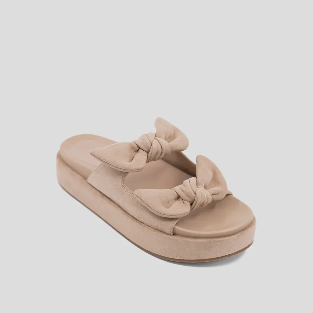 KIKI in Beige Suede