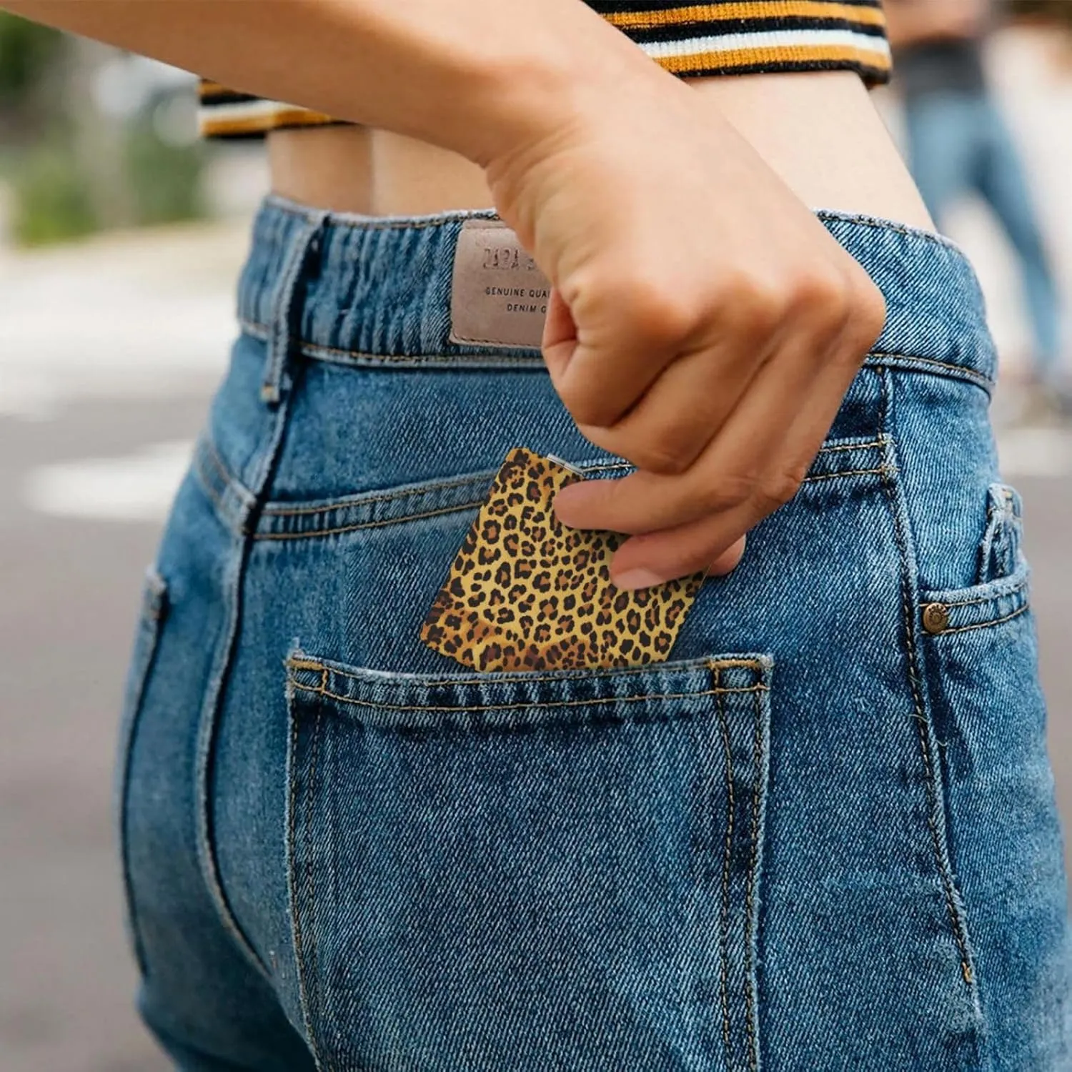 Leopard Pattern Printed Square Pocket Makeup Mirror with 1X/2X Magnification, Portable Mini Travel Makeup Mirror for Travel Daily Work Beauty