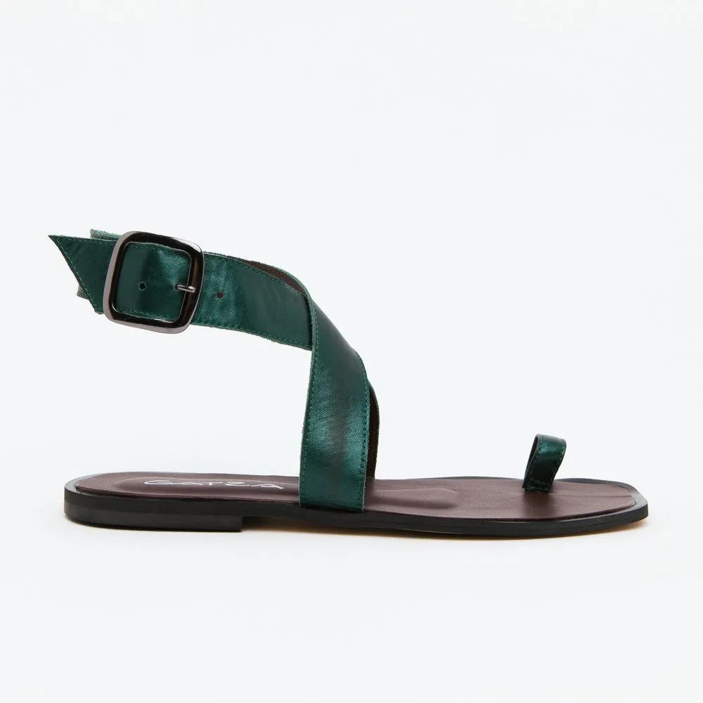 Lívia Flat Sandals