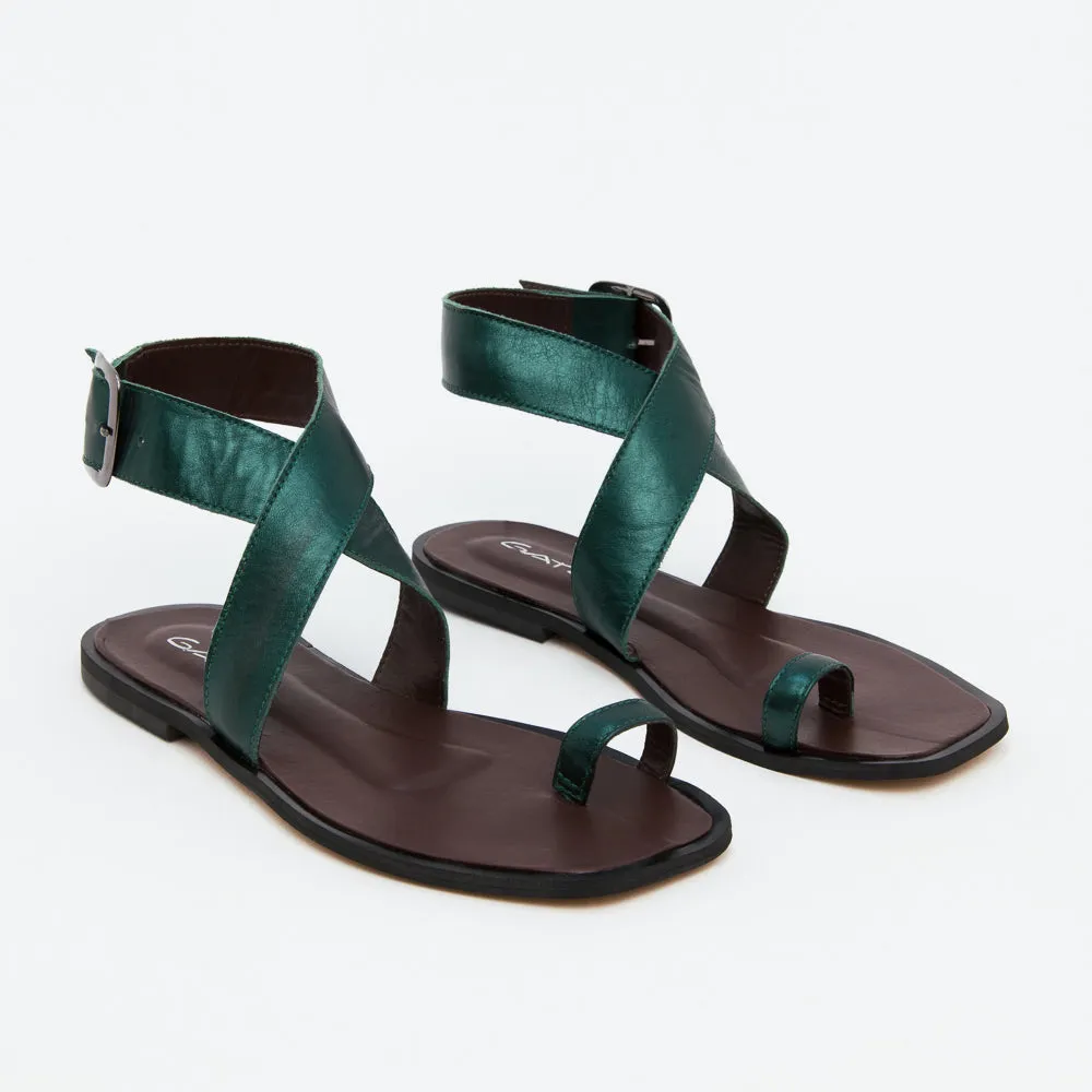 Lívia Flat Sandals