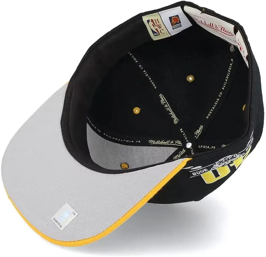 Mitchell & Ness mens Chicago Bulls Hwc Hardwood Classics Dynasty Yellow Toe Fitted Cap