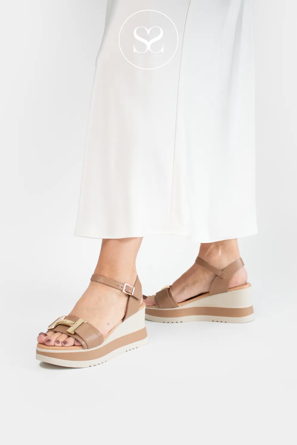 OH MY SANDALS 5766 TAUPE LEATHER WEDGE SANDALS