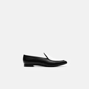 Pointed Toe Flat - Black/White