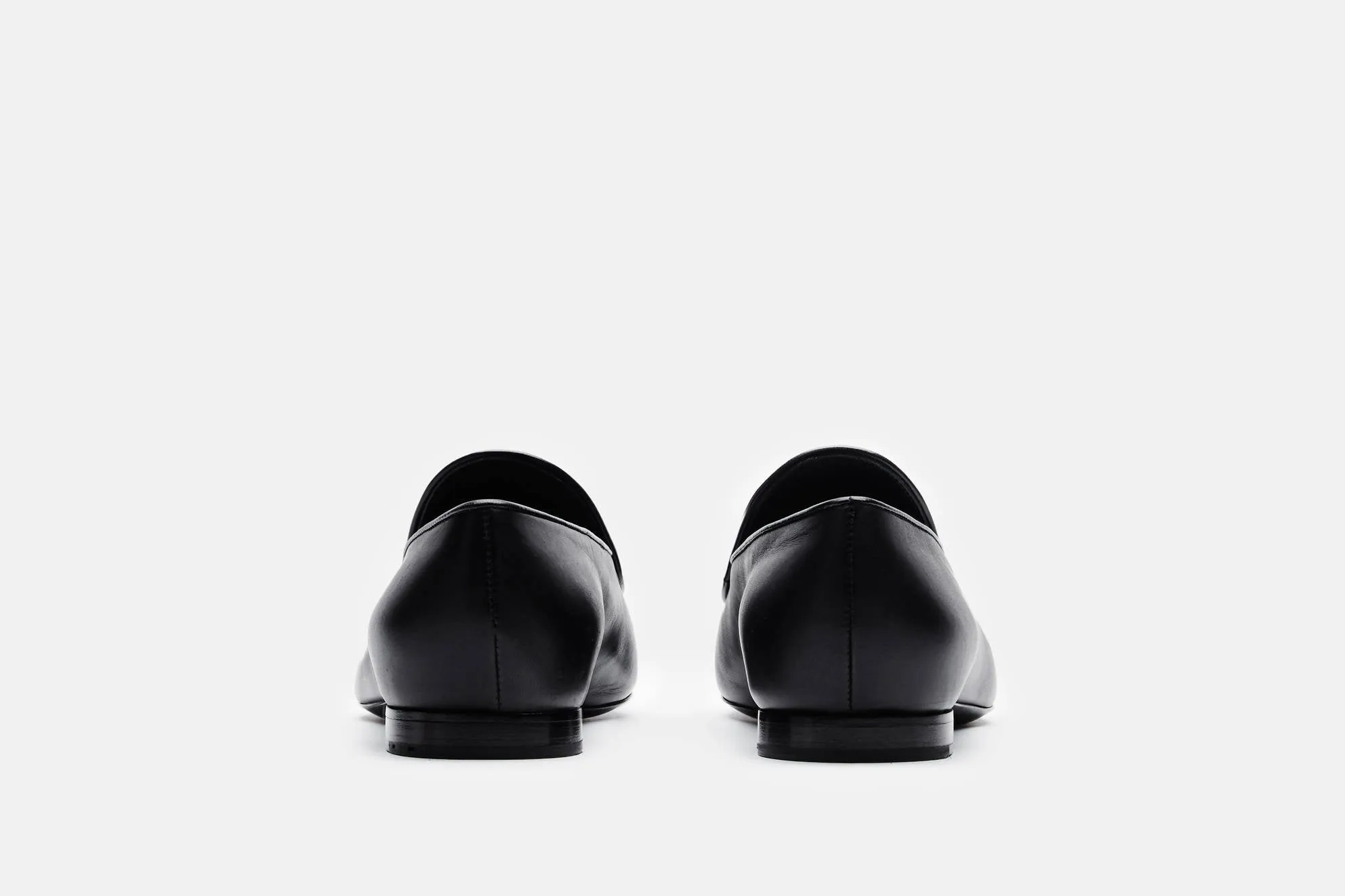 Pointed Toe Flat - Black/White