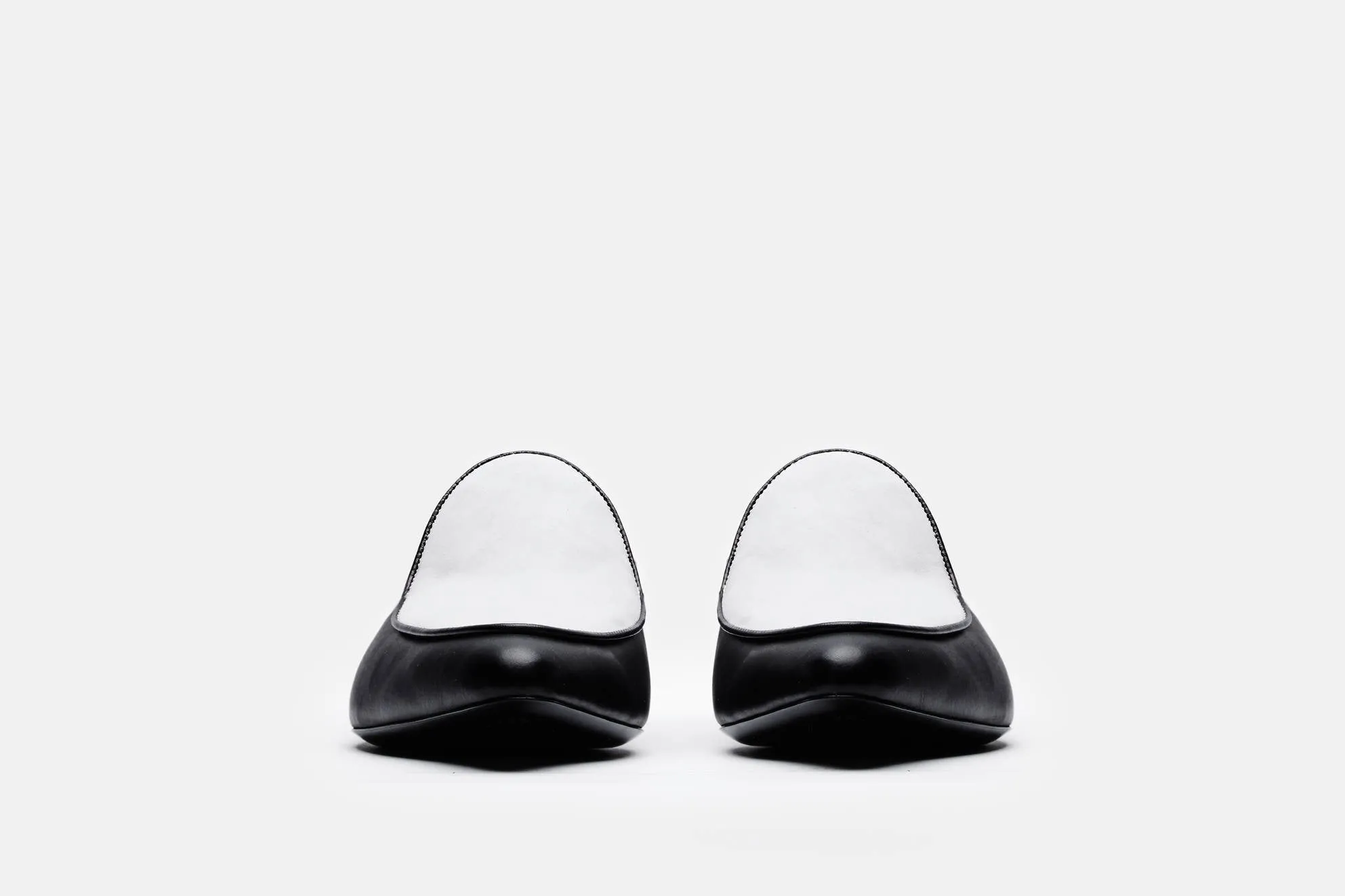 Pointed Toe Flat - Black/White