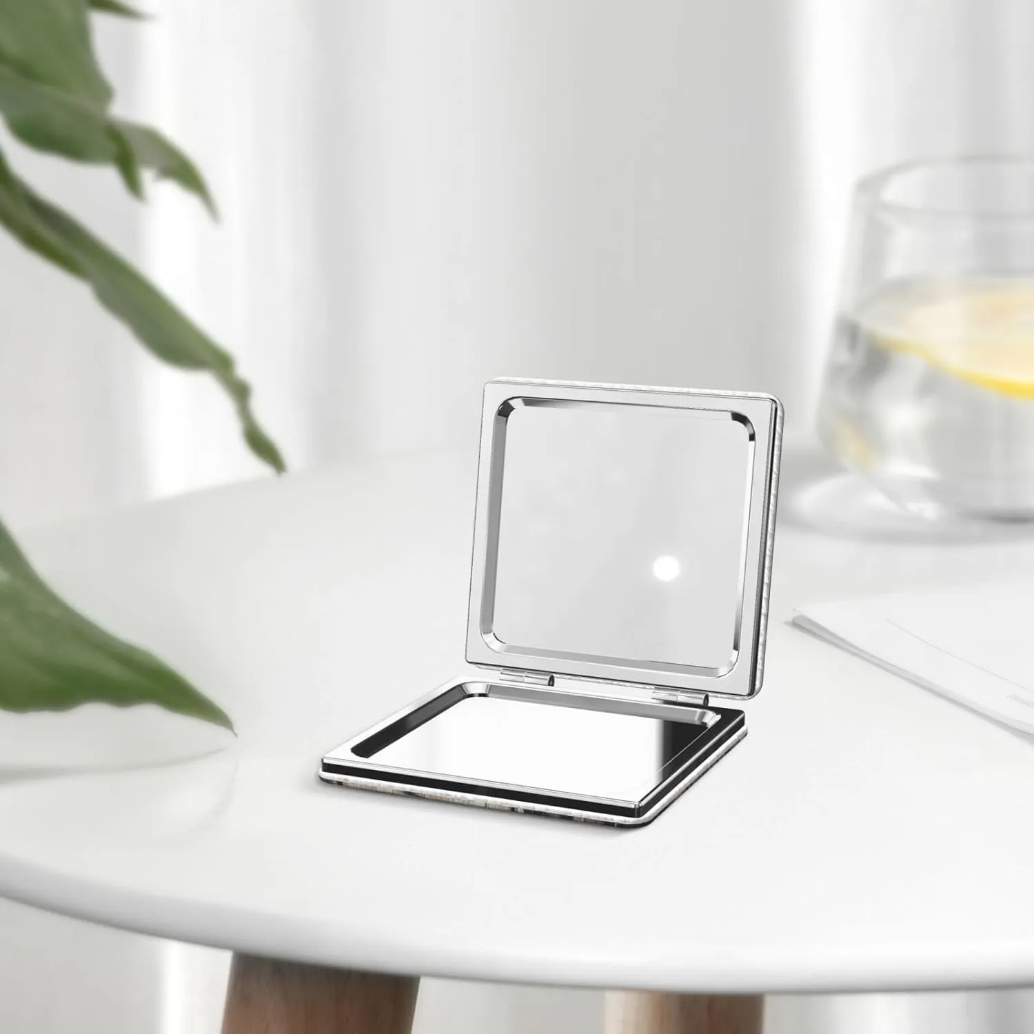 Red Phone Booth London Street Printed Square Pocket Makeup Mirror with 1X/2X Magnification, Portable Mini Travel Makeup Mirror for Travel Daily Work Beauty