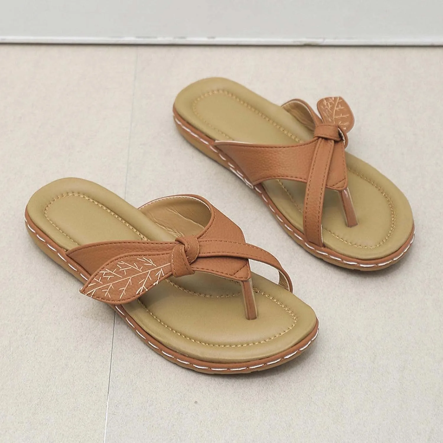 Sandals Women Dressy Summer Flat Leaves Twisted Straps Thong Clip Toe Flip Flops Vintage Lightweight Comfortable Outdoor Ladies Beach Shoes Slippers