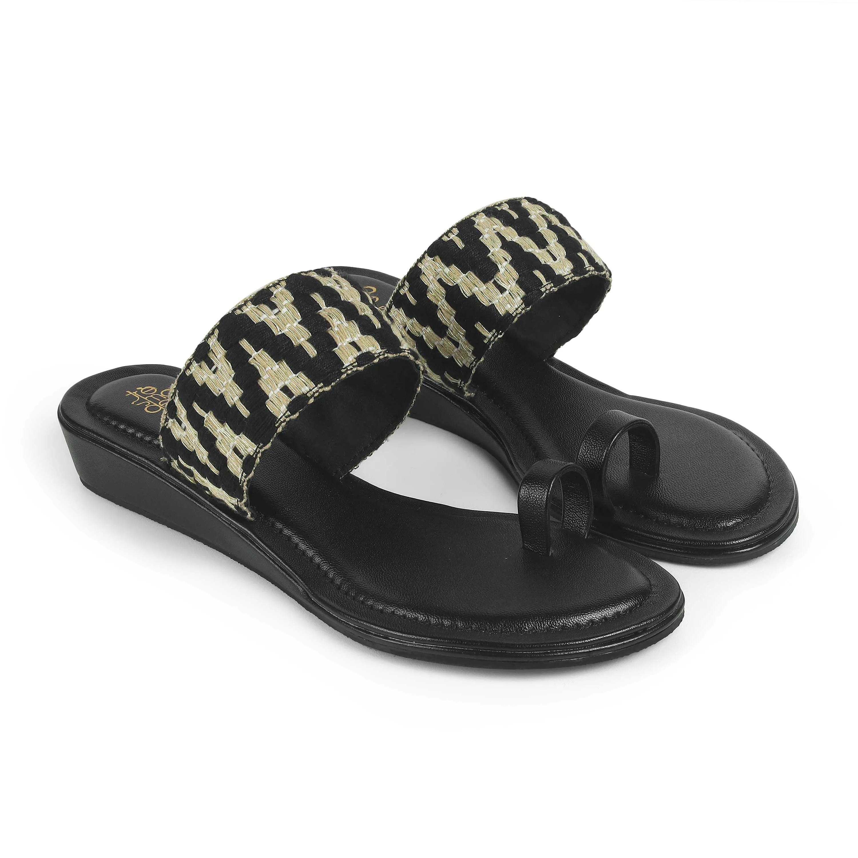 Tresmode Vela Black Women's Casual Small Wedge Sandals