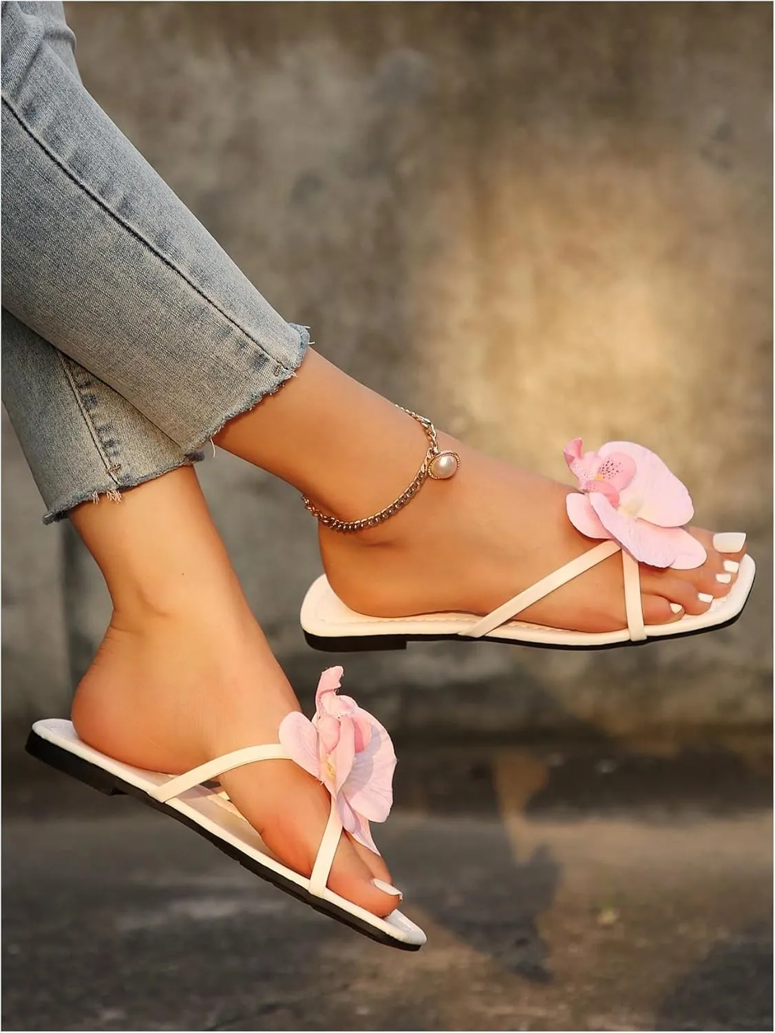 Verdusa Women's Flower Cross Strap Flat Sandals Summer Beach Slide Shoes