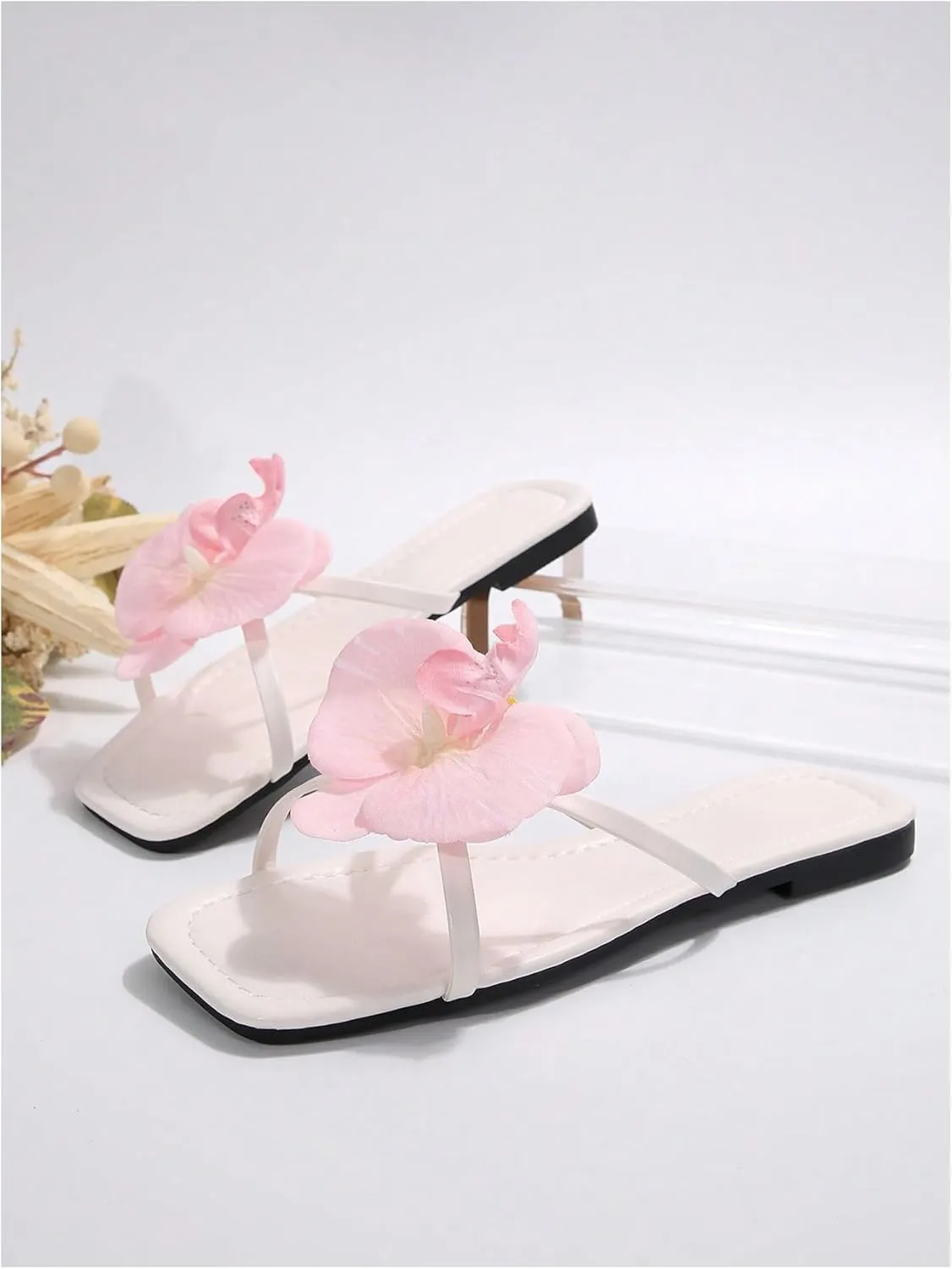 Verdusa Women's Flower Cross Strap Flat Sandals Summer Beach Slide Shoes