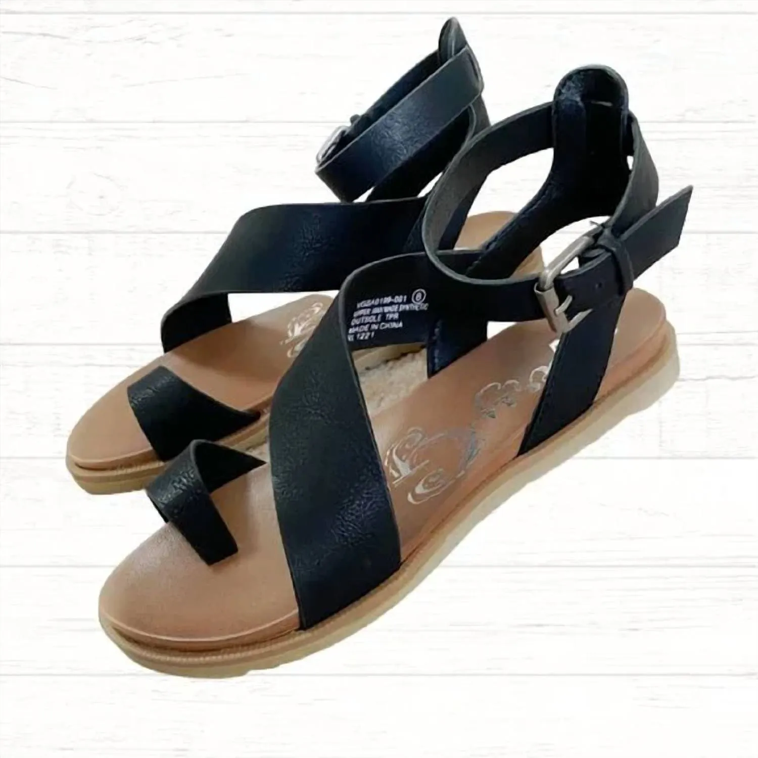 Very G Steffy Ankle Strap Sandal In Black