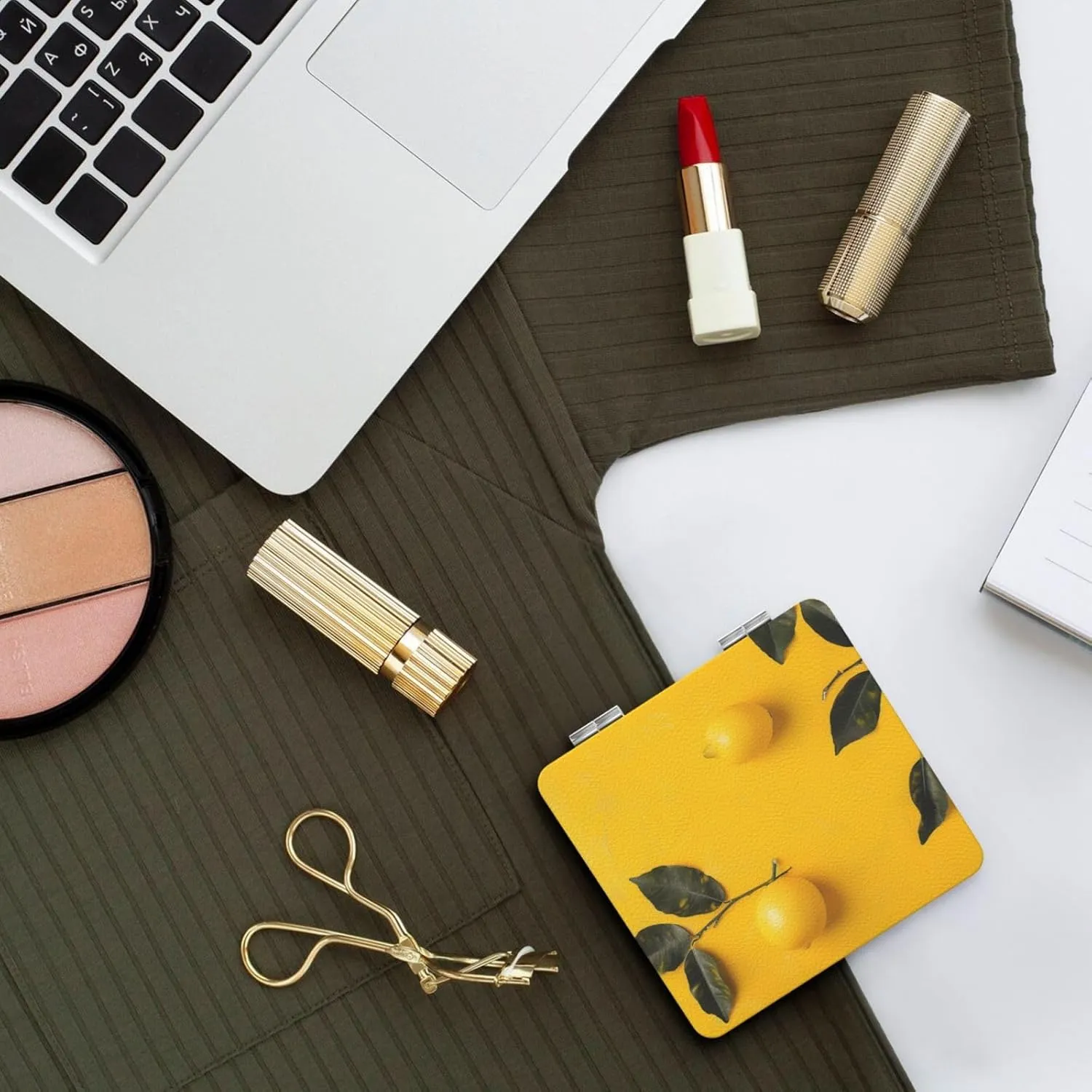 Yellow Lemon 1 Printed Square Pocket Makeup Mirror with 1X/2X Magnification, Portable Mini Travel Makeup Mirror for Travel Daily Work Beauty