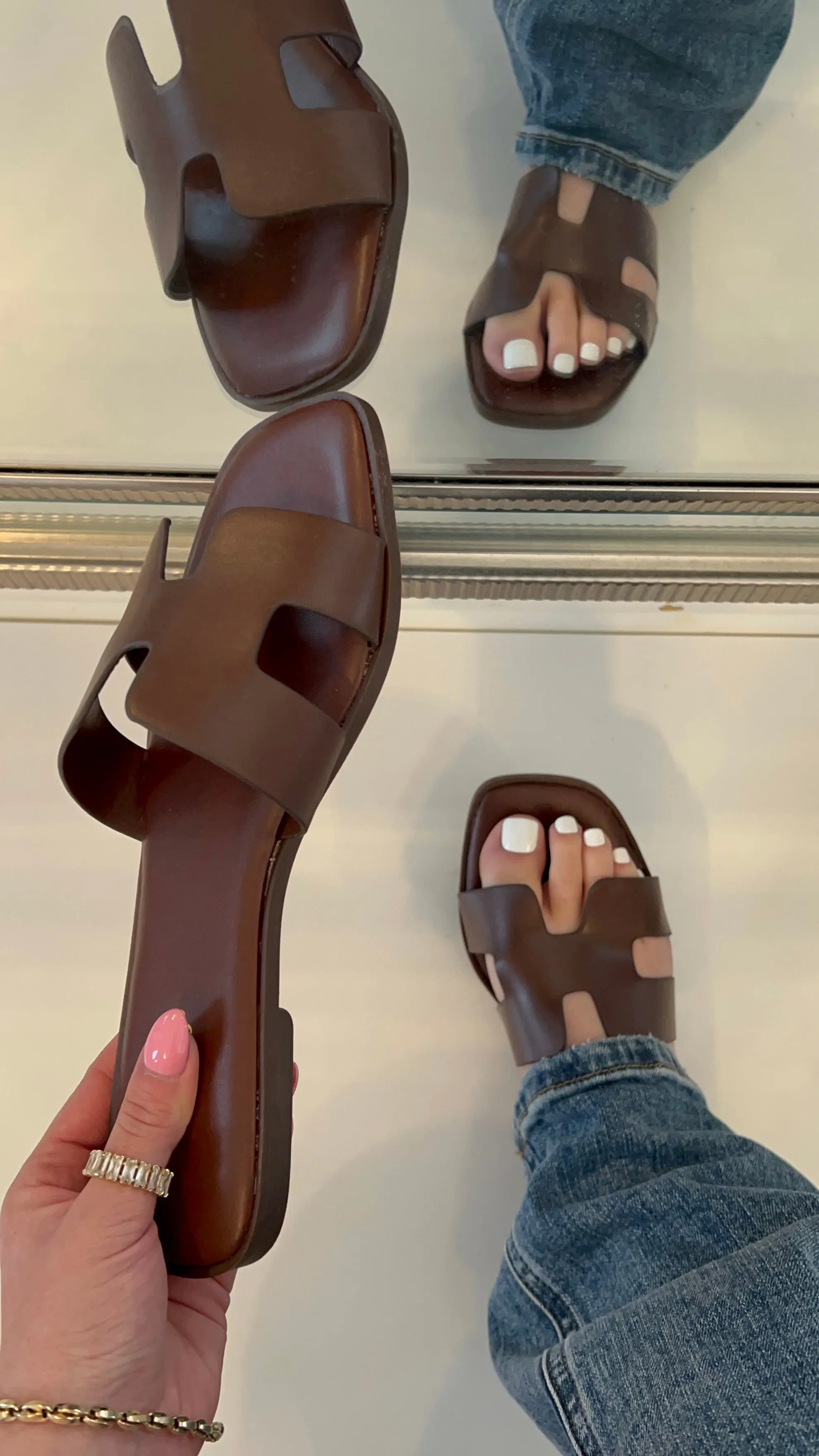 Zara Flat Sandal - Brown
